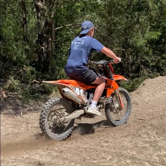 Meet your Posher, Josh - Picture 1 of 1